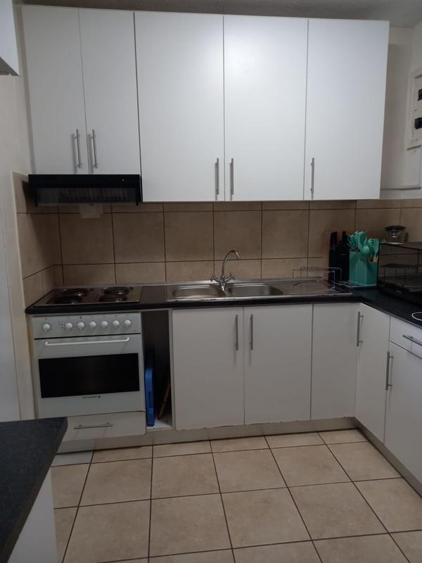 2 Bedroom Property for Sale in Loevenstein Western Cape